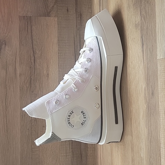 Converse High top Brand new platform in the box no lid. - Picture 7 of 15